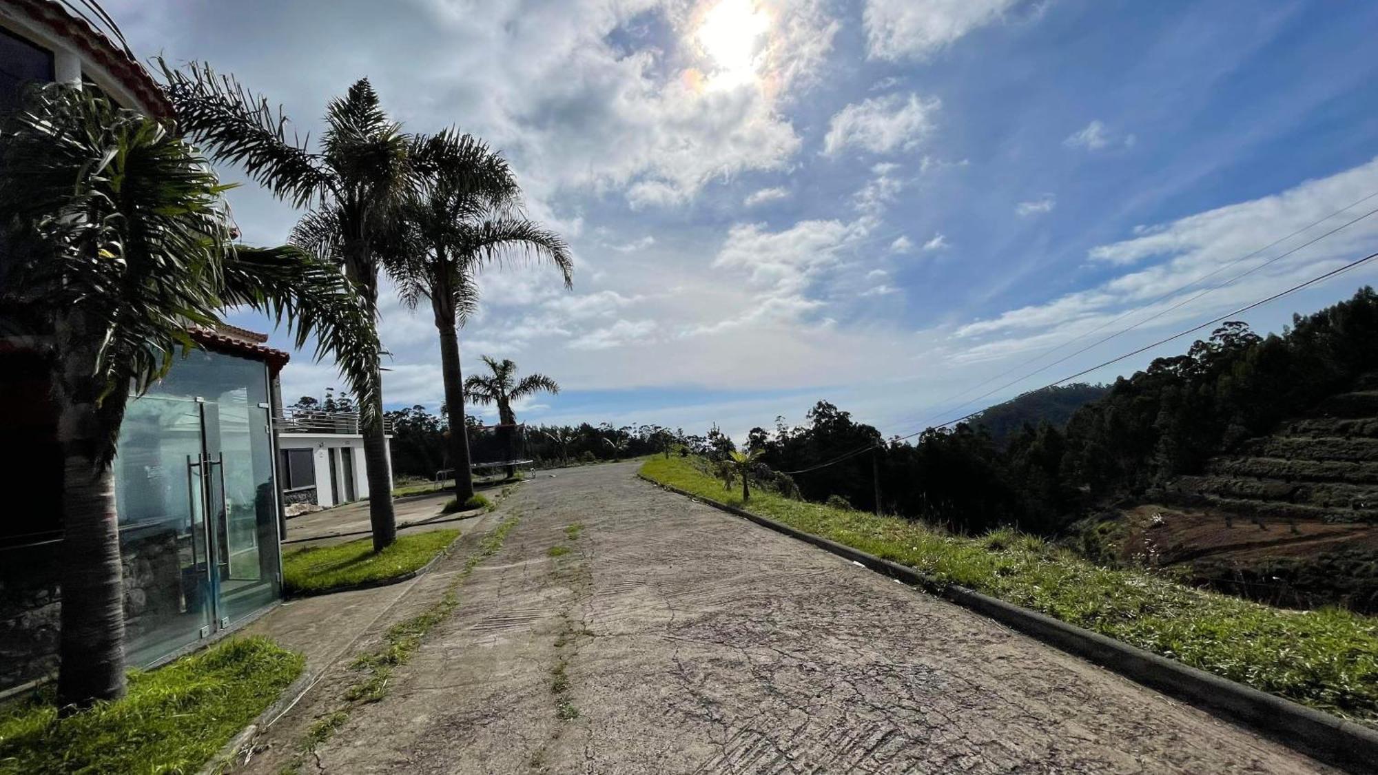 Hollywood Villa Campanário Esterno foto