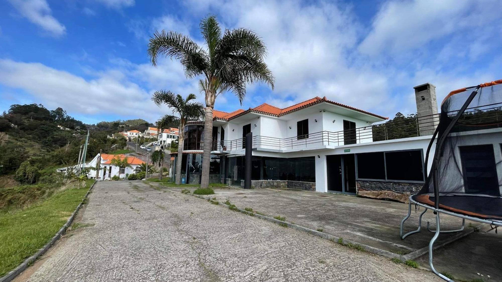 Hollywood Villa Campanário Esterno foto